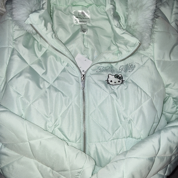 (SOLD) Hello Kitty X Forever 21 Snowsuit Size Small - Picture 2 of 8